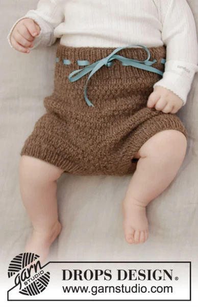 33-23 Shorts and Sweet by DROPS Design
